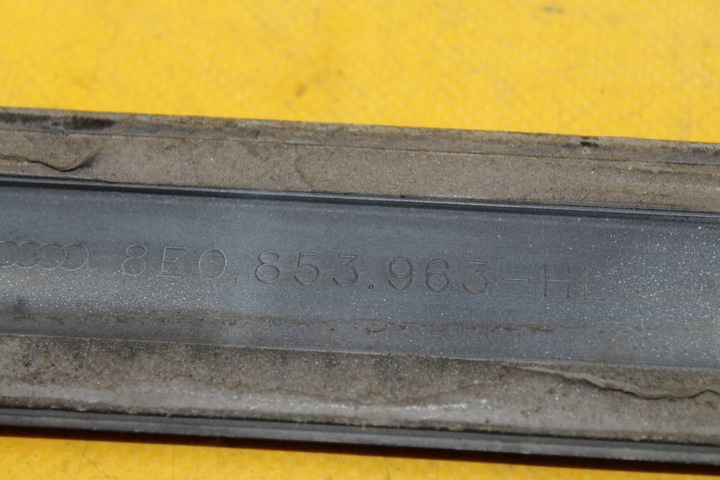 фото №8, Планка дверь левый зад audi a4 b6 8e0853963hl