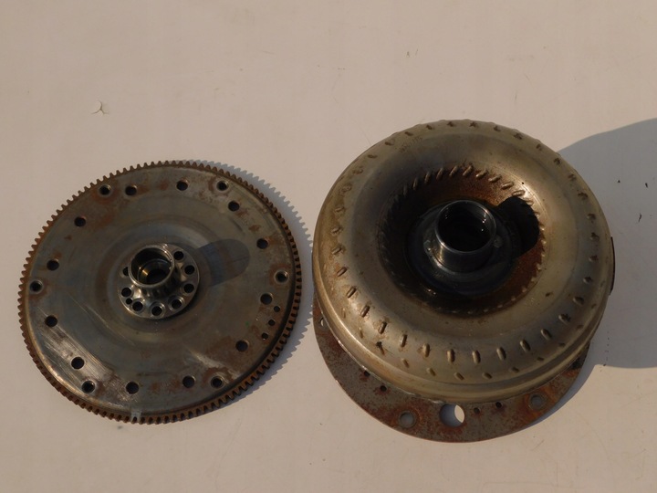 фото №1, Audi s8 d4 rs6 4.0 tfsi колесо двухмассовый 06e105323t