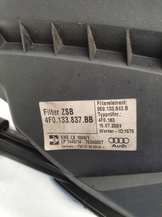 фото №11, Audi a6 c6 корпус фільтра повітря 4f0133837bb