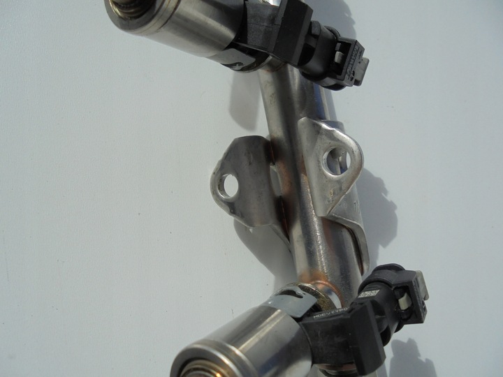 фото №13, Vw golf 7 vii 1.4 tsi планка вприскувальний 04e133320d