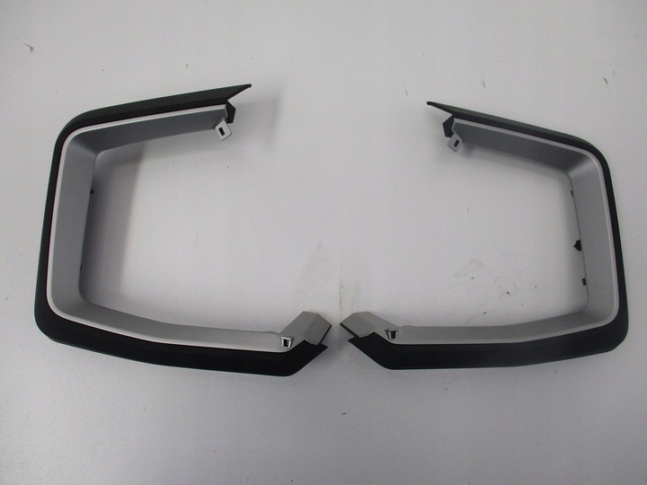 фото №1, Заглушка рамка audi a1 82a 17r