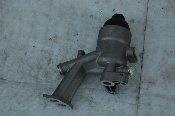 фото №8, Audi rs5 8t 4.2 основание фильтра масла 079115401t