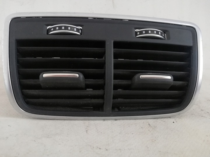 фото №1, Решётка воздуховод audi a6 c7 4g0819203