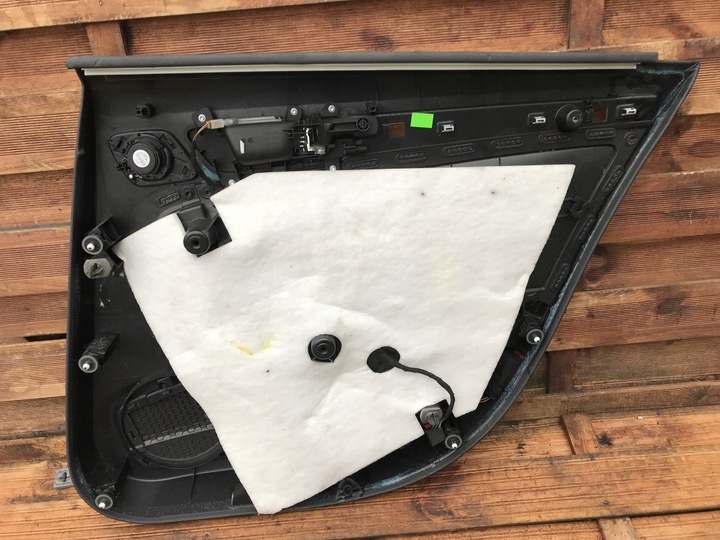 фото №3, Audi a4 b8 боковина оббивка лівий зад eu 0220