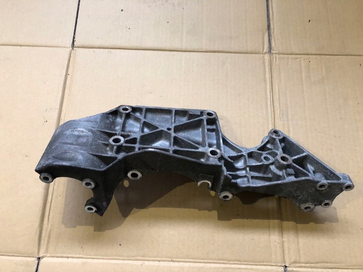 фото №3, Лапи кронштейн 045908143c golf iv leon i a3 8l