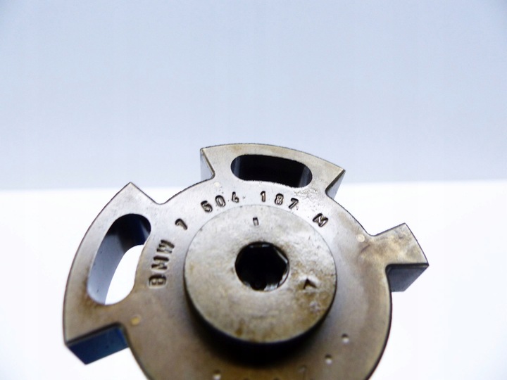 фото №14, Bmw e60 e65 3.6 4.4 4.8 v8 n62 вал распределительный вал lw