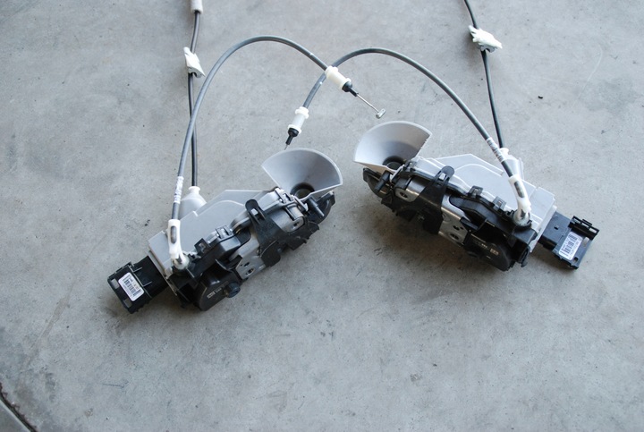 фото №4, Citroen c3 iii замок двері p / l перед 17-