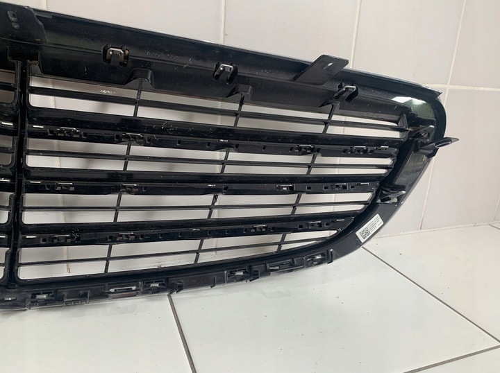 фото №9, Решётка радиатора решётка mercedes c-klasa elegance a2058806606