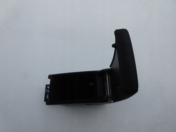 фото №9, Подлокотник vw passat b7 2011r. материал чёрный