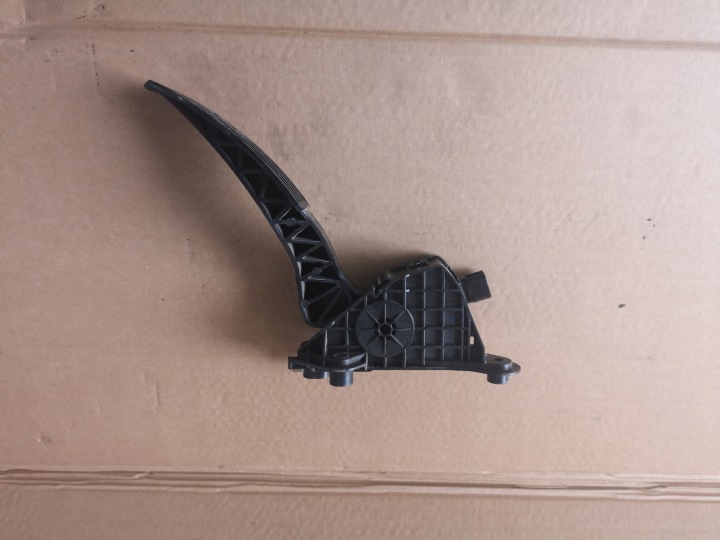фото №6, Ford ranger рестайлинг 17r 3.2 tdci педаль газа