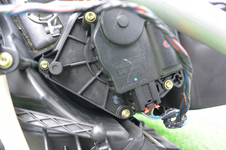 фото №14, Обігрівач комплектна quattroporte vi ghibli eu бензин 3.0 usa