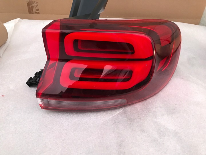 фото №1, Citroen c5 aircross 17+ лампа задня права led eu!!