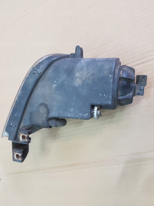 фото №3, Галоген праві lexus is sport cross 01-05 -доставка-