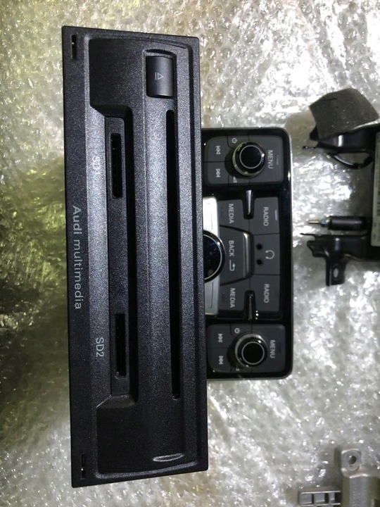 фото №7, Audi a8 s8 d4 задние мониторы систем rse комплект 4h0919709c 4h0035762m