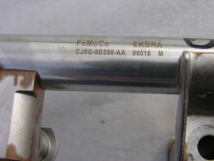 фото №10, Ford fiesta mk7 рестайлинг st 2013-2017 1.6 ecoboost планка впрыскивающий