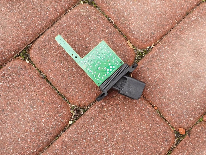 фото №1, Модуль блок керування скла opel astra j 915722-103