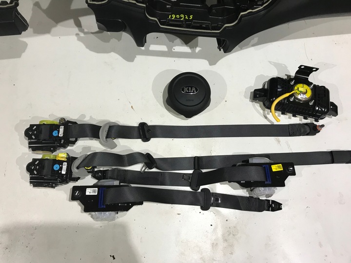 фото №7, Kia cerato панель консоль подушка безопасности подушки ремни оригинал демонтаж