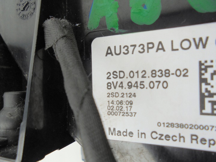 фото №11, Audi оригинальный номер 8v4945070 лампа задняя p