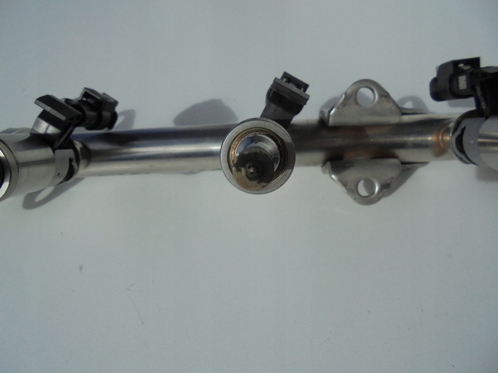 фото №8, Vw golf 7 vii 1.4 tsi планка вприскувальний 04e133320d