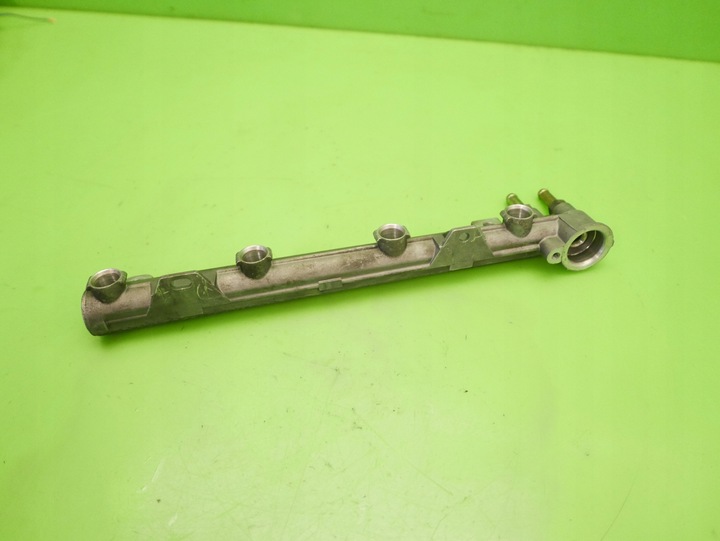 фото №8, Планка вприскувальний 036133319b vw golf iv 4 1.4 16v