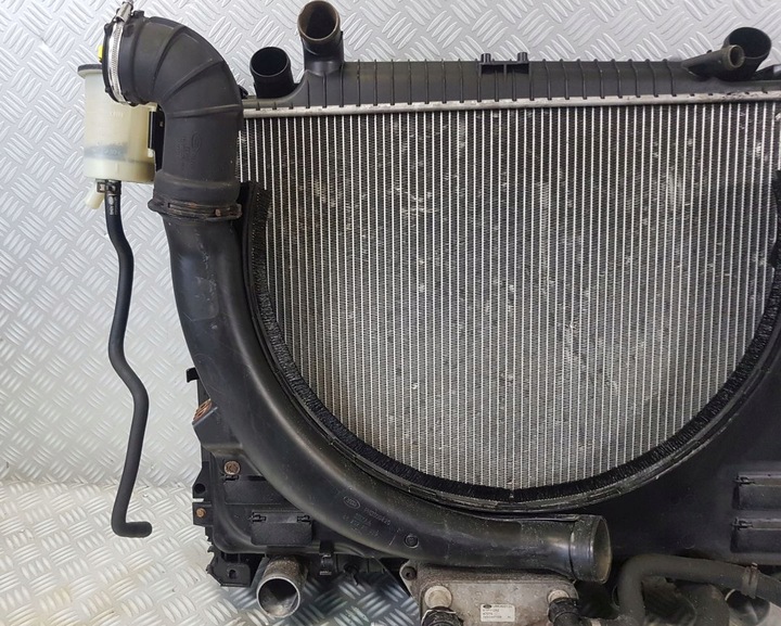 фото №12, Range rover vogue l322 3.6 td v8 радиатор корпус