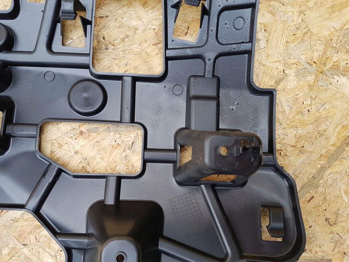 фото №10, Renault megane iv ползун бампера левый зад