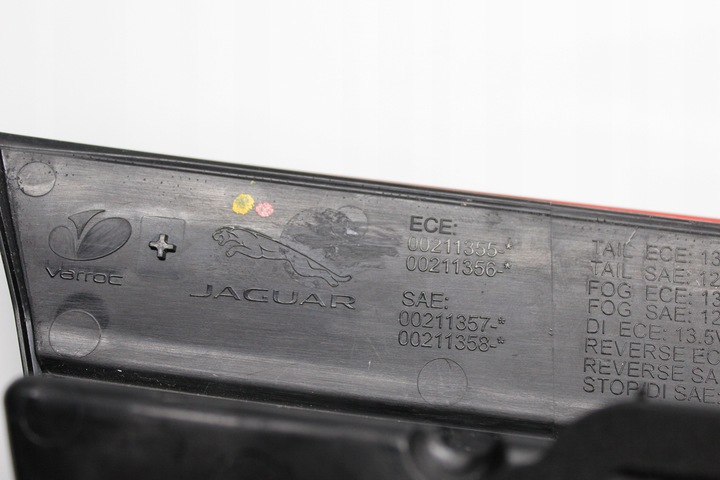 фото №7, Jaguar xe рестайлинг лампа правые зад led 2019+