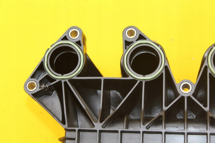 фото №4, Коллектор впускной vw polo iv 1.2 tsi 03f129711h