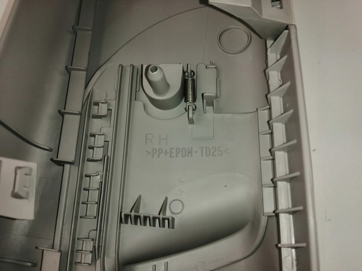 фото №7, Обшивка стойка правого ford fiesta 01-08 1151924