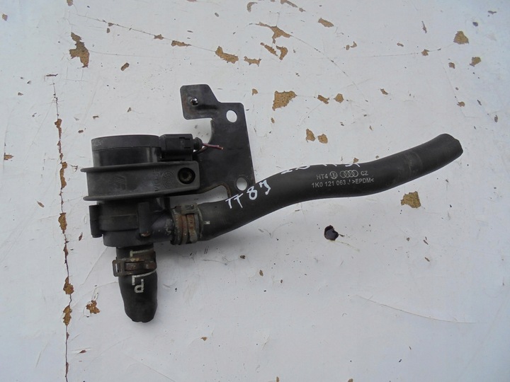 фото №1, Помпа жидкости audi tt 8j cabrio 2.0 tfsi