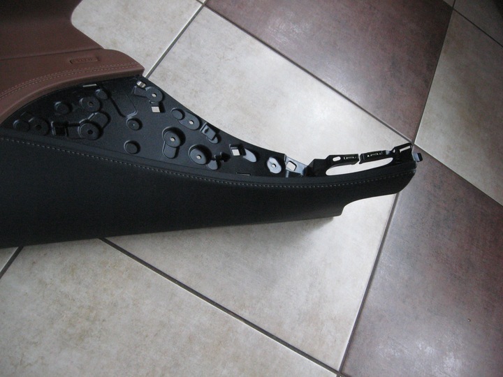 фото №6, Оббивка боковина лівий mercedes s клас купе w217