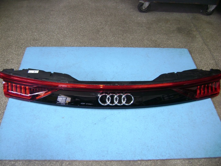 фото №1, Лампа задня накладка audi q8