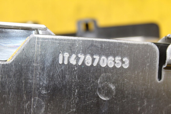 фото №12, Відбивач лампи bi-xenon правий перед maserati ghibli