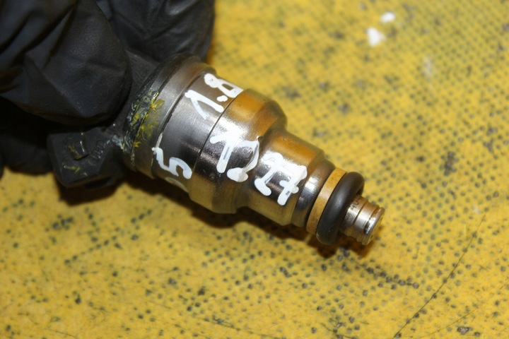 фото №9, Форсунка инжектор a4 b5 1.8 b 058133551a