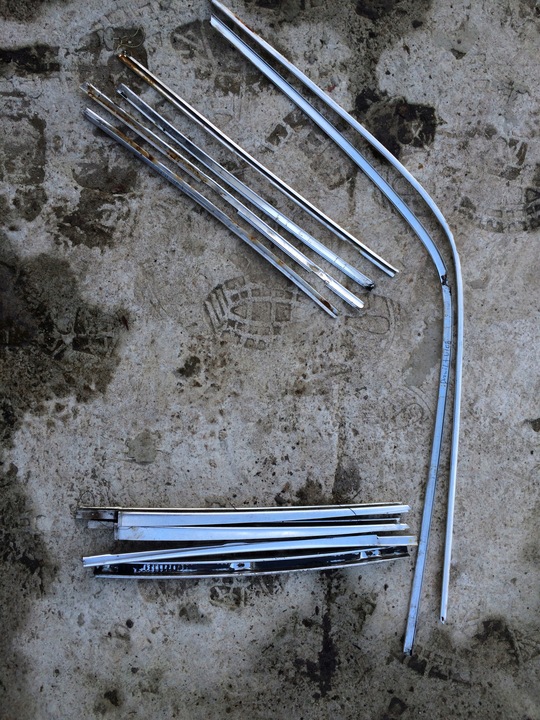 фото №5, Планки боковые дверь крыша стекло mercedes w108 w109