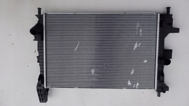 фото №1, Радиаторов воды ford focus c-max 1.0 cv61-8005-vc