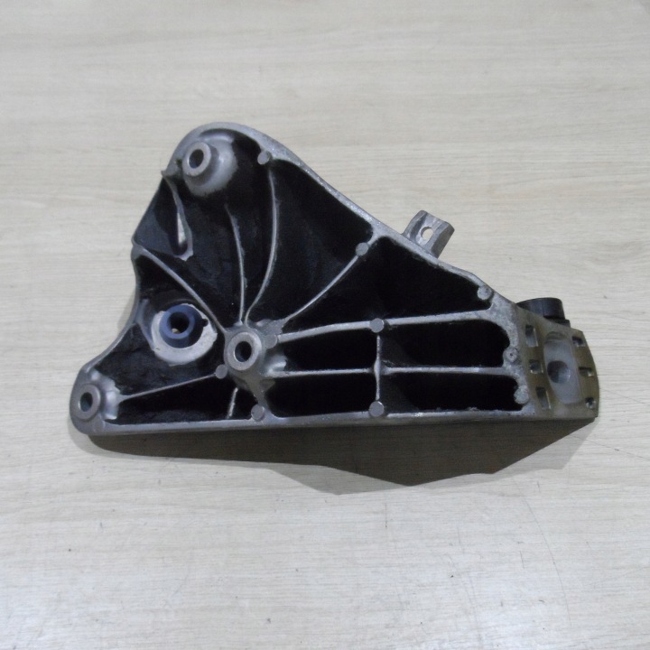 фото №7, Кронштейн подушка двигателя bmw x5 f15 3.0 4.0 d 15r