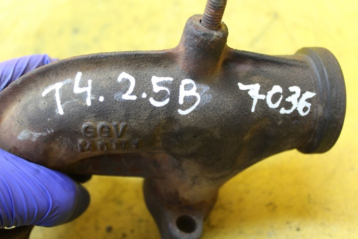 фото №6, Колектор випускний vw t4 2.5 b 023034b