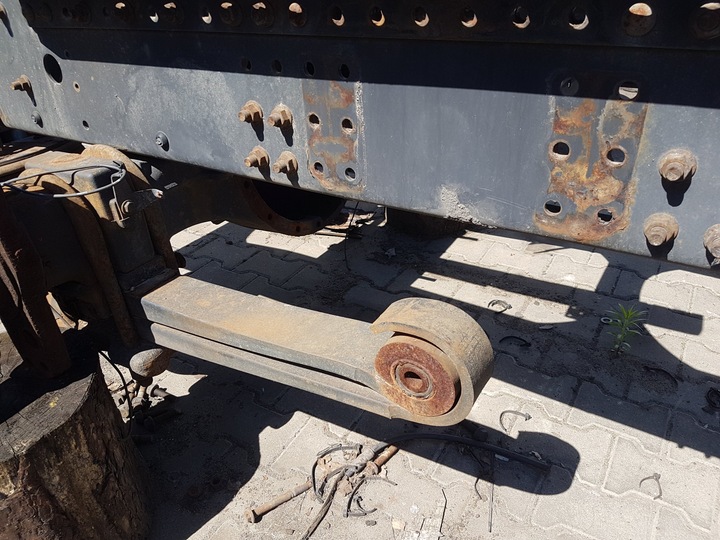 фото №1, Renault magnum premium dxi напівресора праві 300 nett