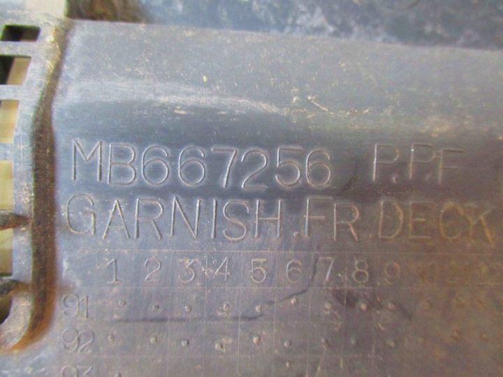 фото №6, Mitsubishi space wagon ii 91-98 панель под лобовым стеклом европа