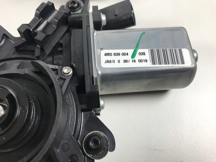 фото №5, Доводчик двері комплект audi sq7 q7 4m 4m0837003 4m0837004 4m0839003 4m0839004