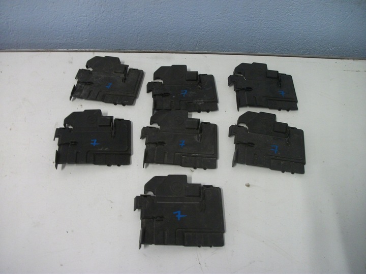 фото №1, Защита крышка клеммы plus 6r0915429a vw seat skoda