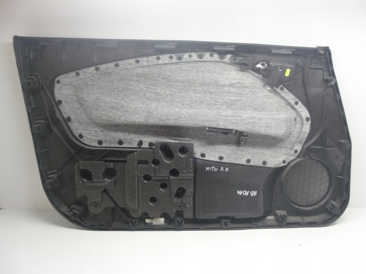 фото №2, Боковина обивка дверь перед правые alfa romeo mito