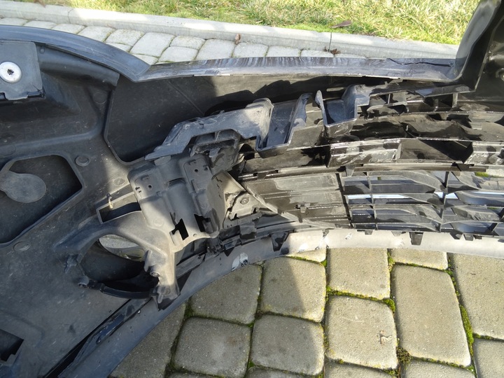 фото №8, Renault megane iii 08-12 бампер решітка хром