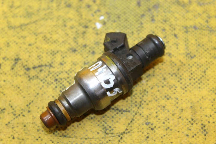 фото №1, Форсунка інжектор a4 b5 1.8 b 058133551a