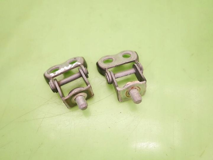 фото №3, Петлі кришки зад багажника toyota yaris i fl 209