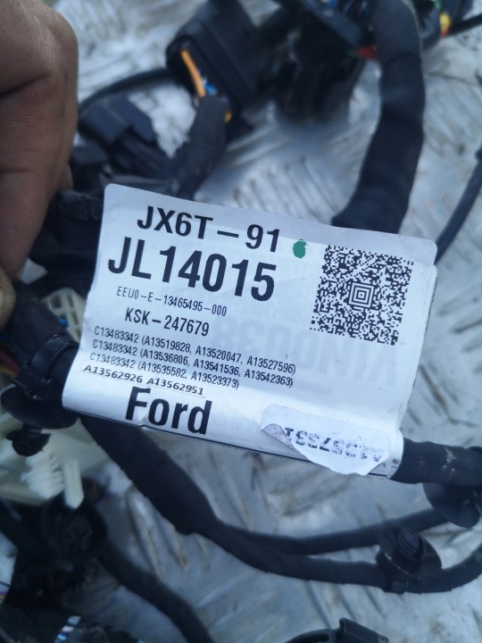 фото №5, Ford focus mk4 1.5 ecoboost установка камери двигун