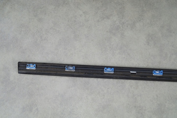 фото №3, Планка дверь нижняя левый зад audi a8 d2 94-99