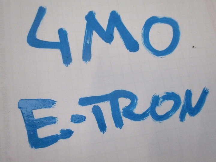 фото №8, Планка консоли воздуховод audi q7 4m0