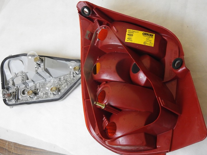 фото №8, Вкладка лампы лампочки правые зад fiat palio 97-01